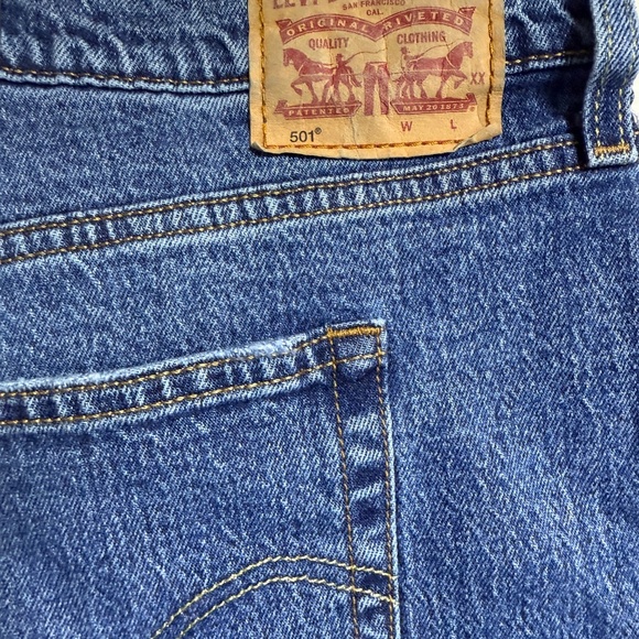 Levi 501 Women's Jeans 24W Original Fit Straight Leg - Worn in Indigo - Red Tab - Picture 7 of 10